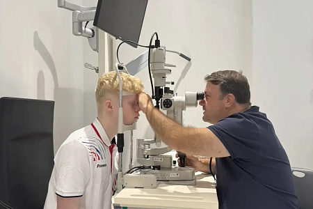 Врач ГНЦ ФМБЦ им. А.И. Бурназяна ФМБА России выступила главным врачом сборной России на международных стартах в Дубае